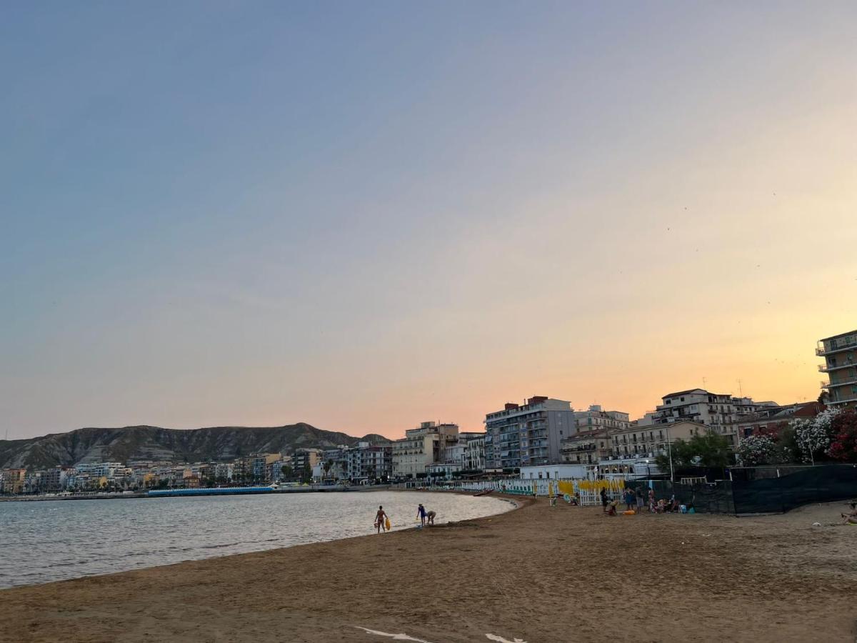 Anyma Home Crotone Bagian luar foto